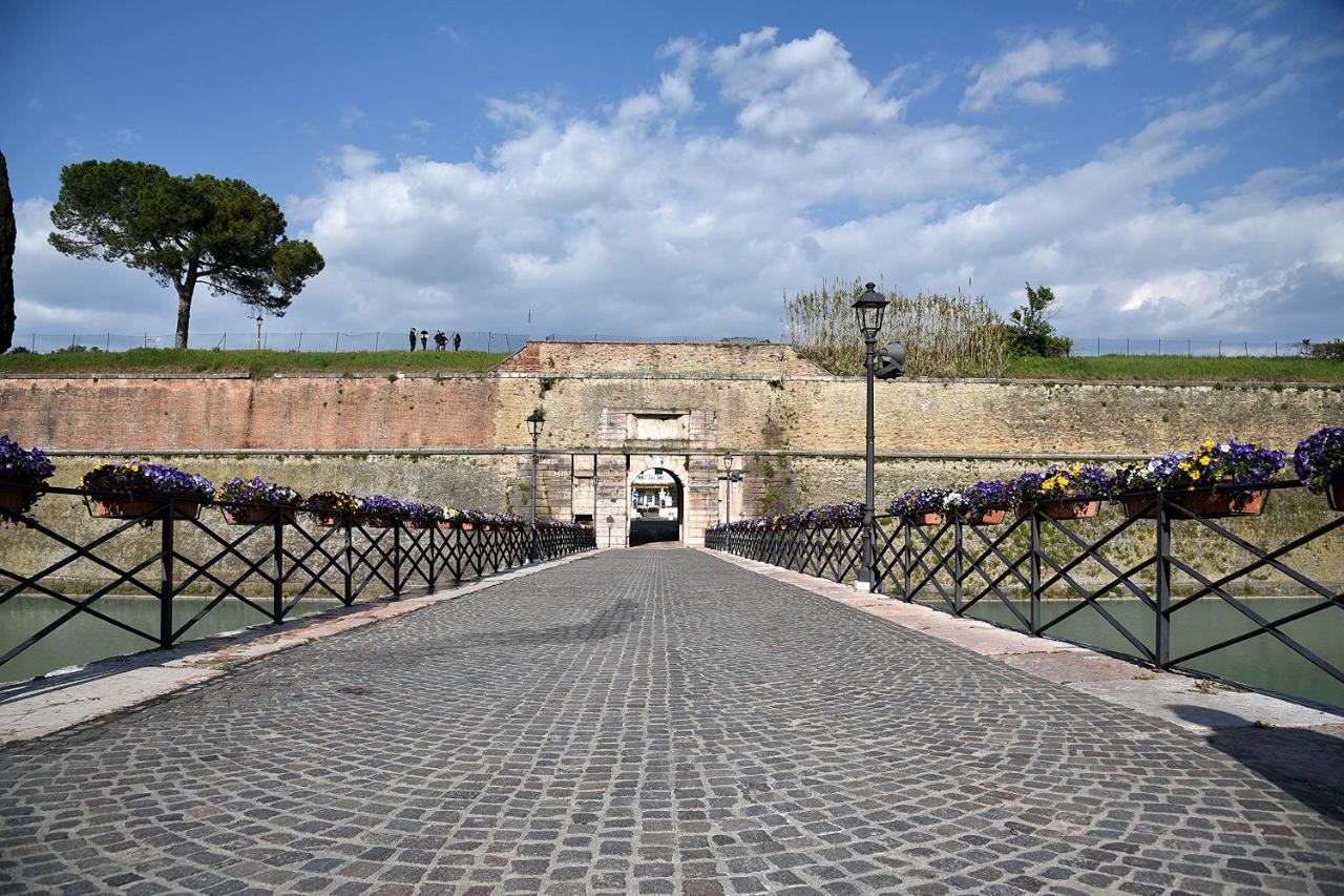 Prigioni House Bed & Breakfast Peschiera del Garda Exterior photo