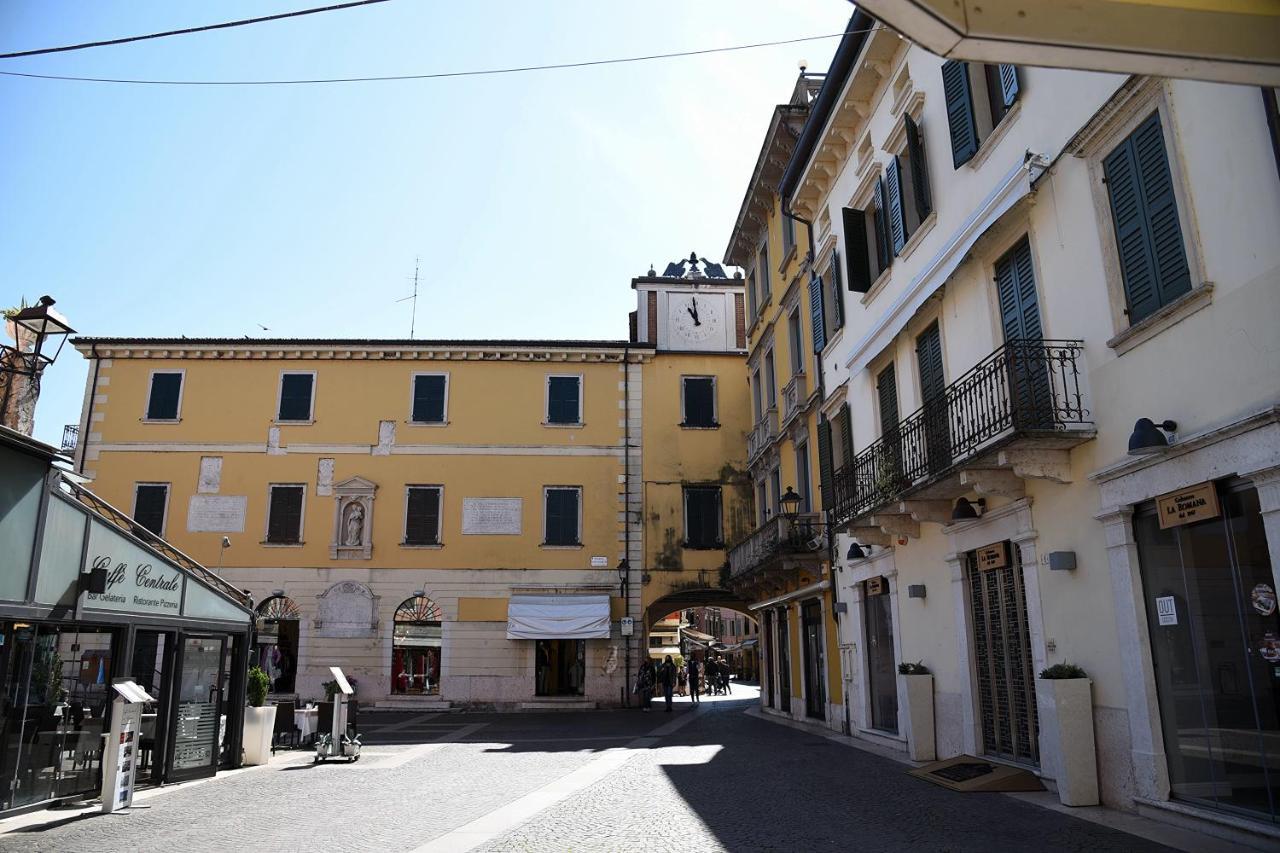 Prigioni House Bed & Breakfast Peschiera del Garda Exterior photo