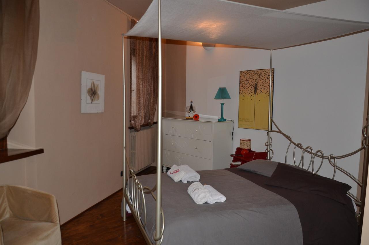 Prigioni House Bed & Breakfast Peschiera del Garda Exterior photo